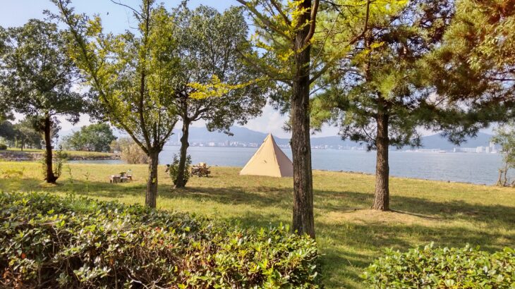 琵琶湖畔のデイキャンプ・バーベキューにオススメの無料スポット「湖岸緑地　北山田-3」