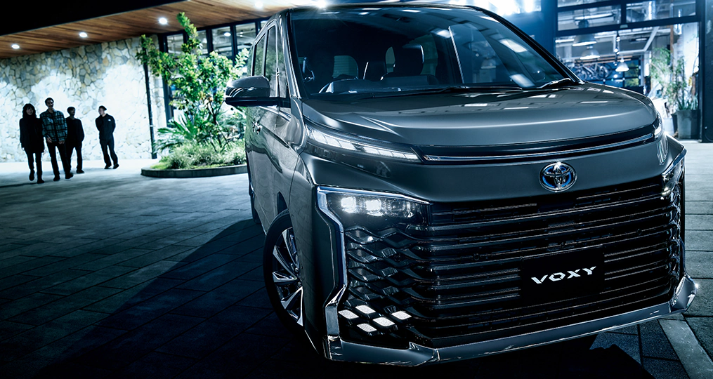 ヴォクシーで車中泊を楽しむためのオススメ装備を徹底解説 車中泊ステーション